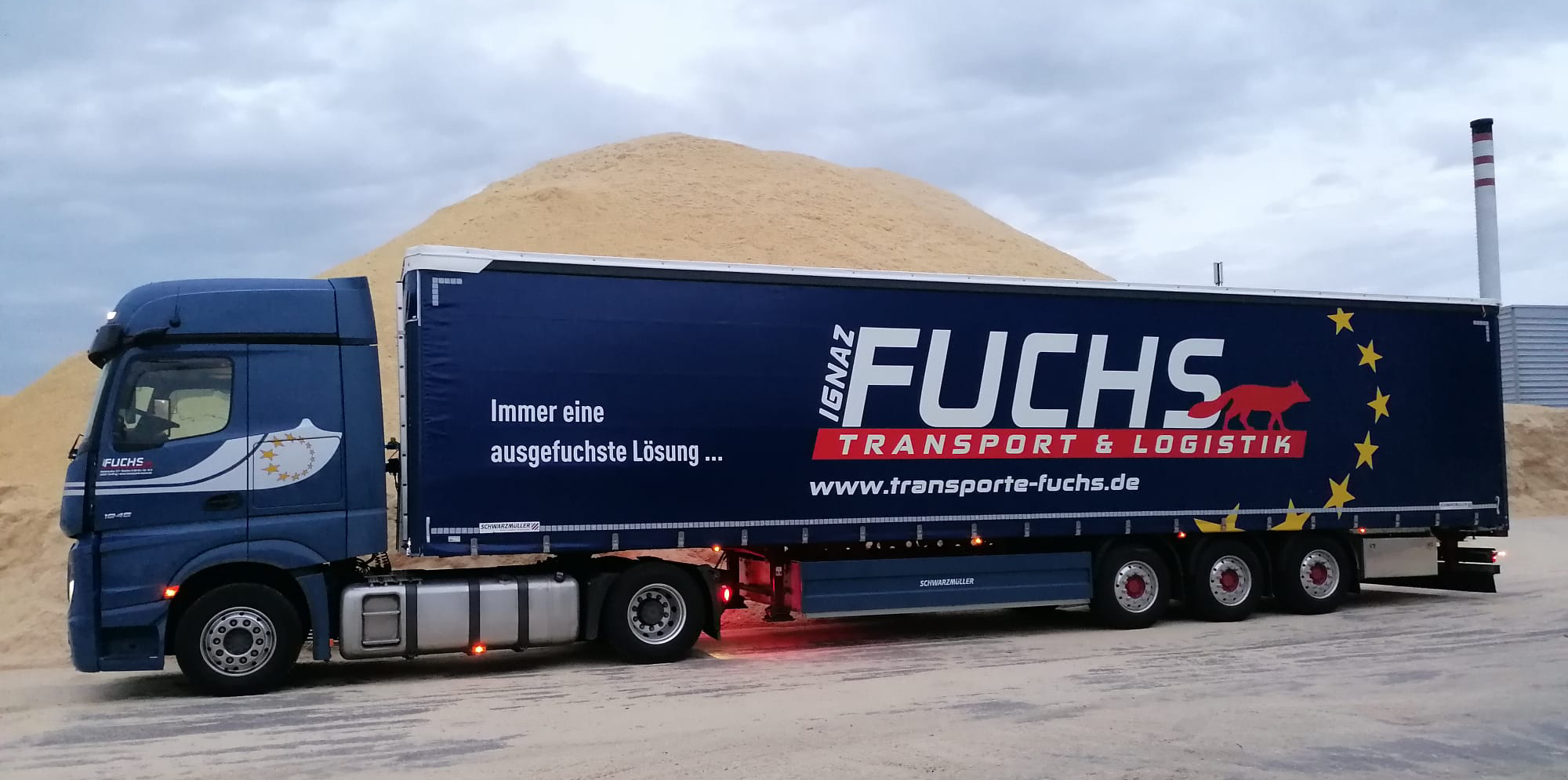 Immer ein ausgefuchste Lösung - Ihre Transporte Fuchs GmbH - LKW der hauseigenen Flotte